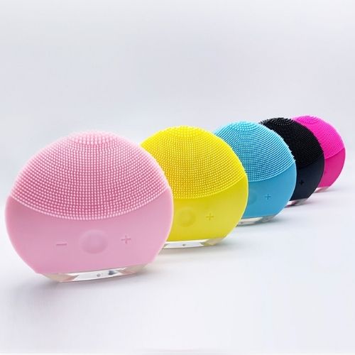 Vibrierende Gesichtsreinigungsbürste aus Silikon