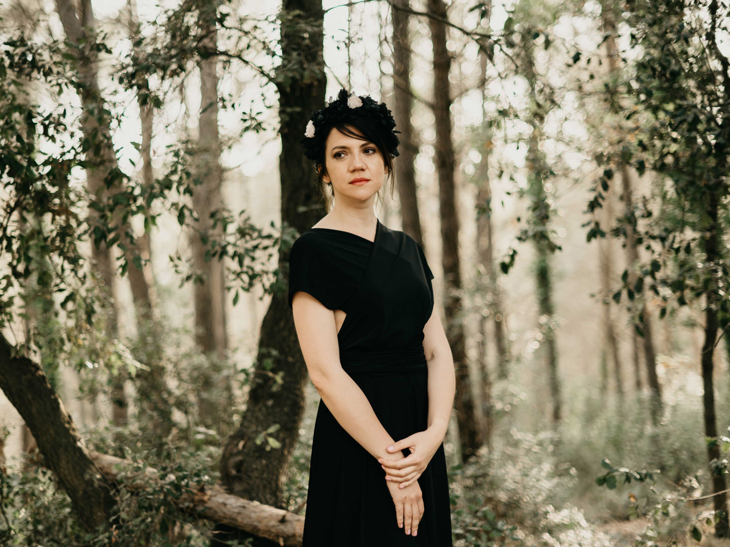 BLACK AND WHITE HEADBAND-3