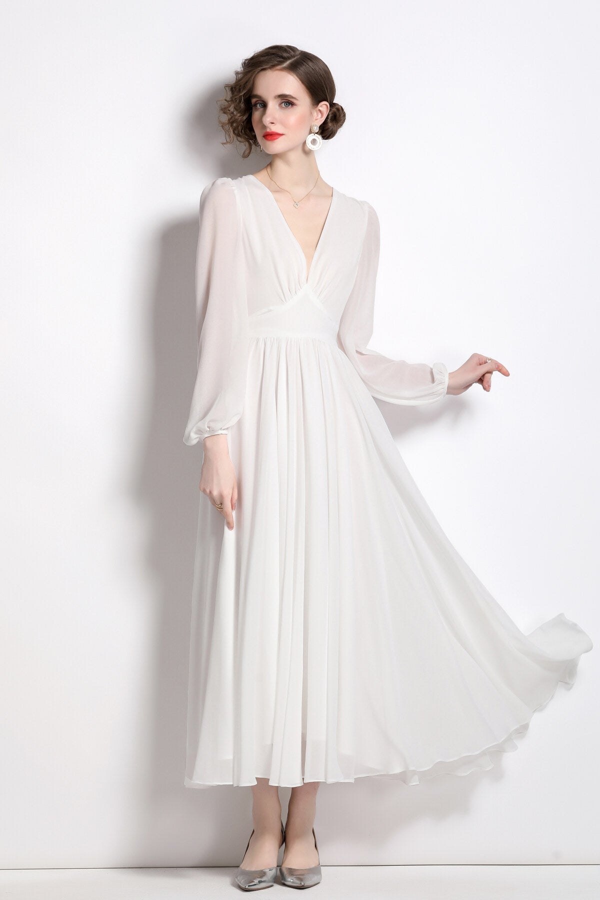 Dreamy White Long Sleeve V Neck Maxi Dress-2