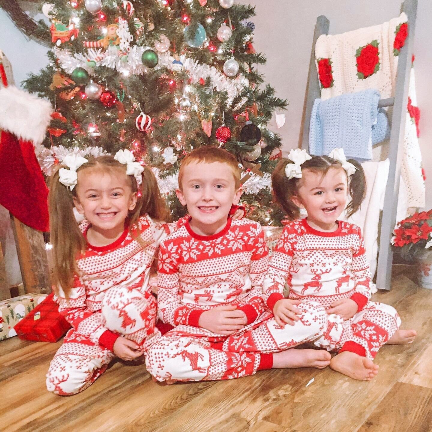 Outlet - Matchande julpyjamas för hela familjen - Röd
