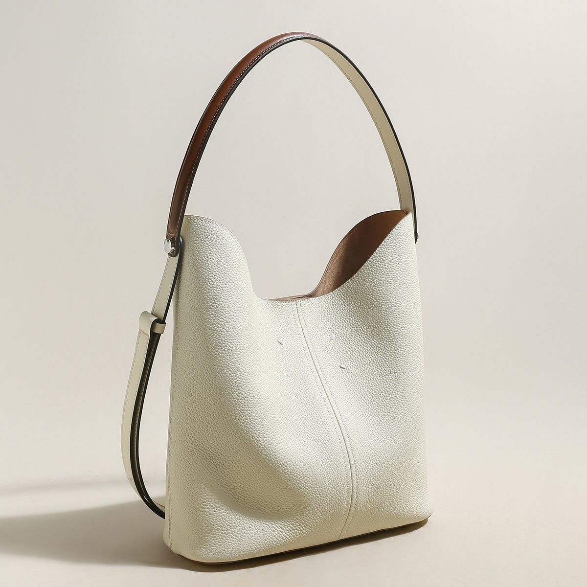 Minimalistic Spring Hobo Bucket Bag-4
