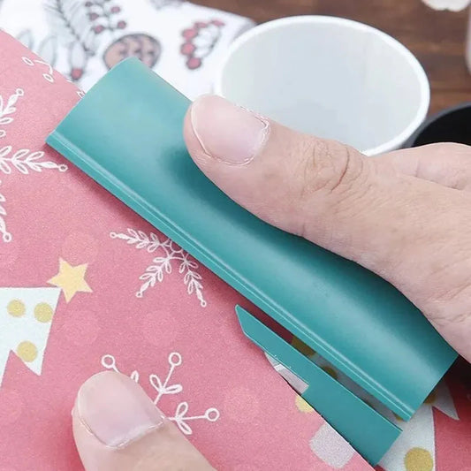 Scharfes Schneidemesser für Geschenkpapier, verschiedene Farben