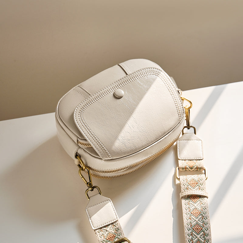 White Stitch Saddle Shoulder Bag-3